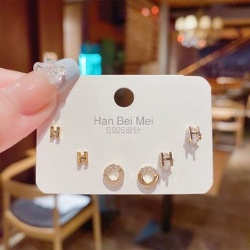Fashion earrings