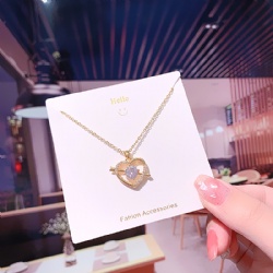 Fashion necklace