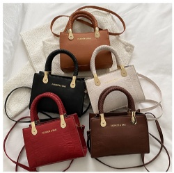 Middle size lady bags