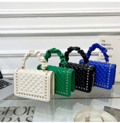 Middle size lady bags